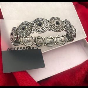 Western style stretch bracelet